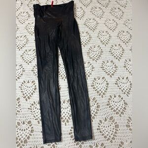 Spanx Womens Medium Black Faux Leather Leggings Skinny Shiny High Rise Shapewear